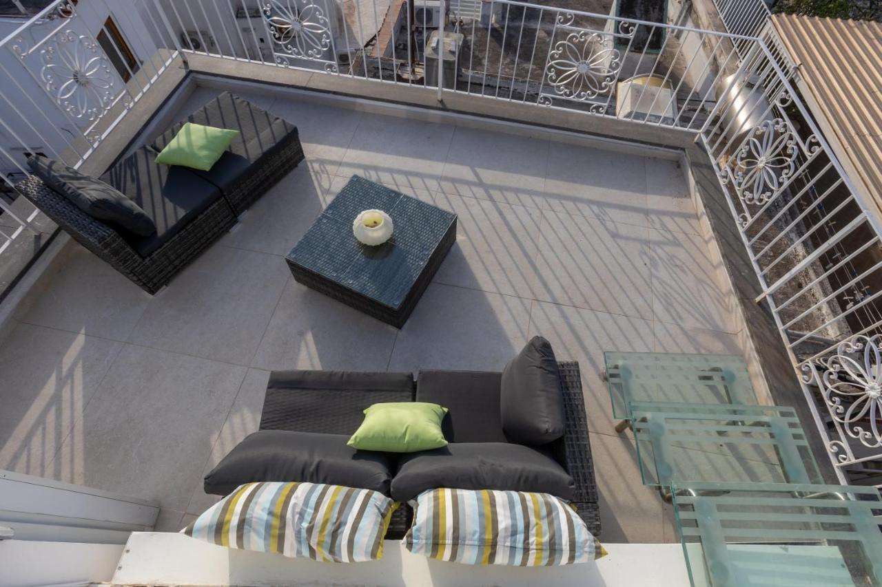 Rooftop Luxury Suite By Caprirooms Exterior photo