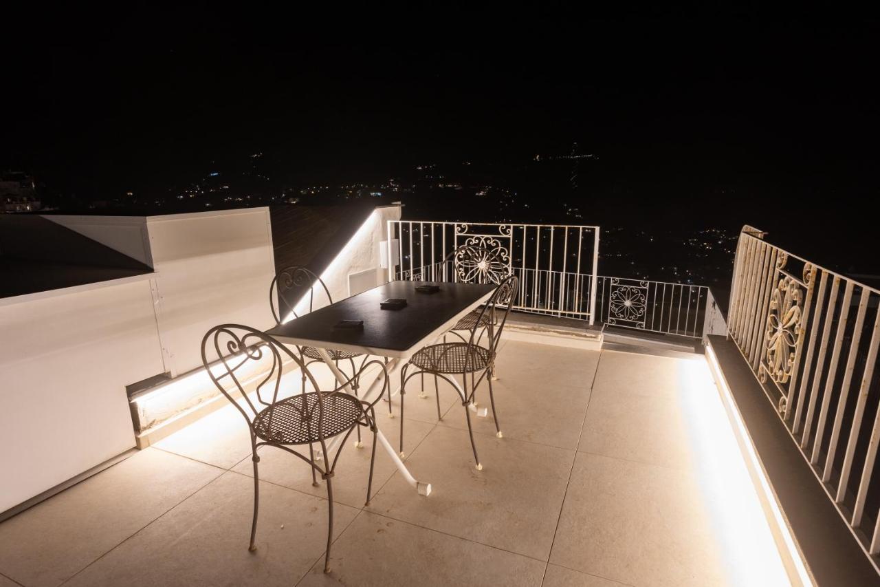 Rooftop Luxury Suite By Caprirooms Exterior photo